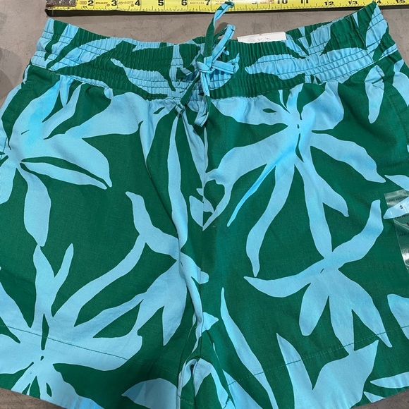 Super fun shorts! 🌴unisex but women's sizing!! - Picture 9 of 12
